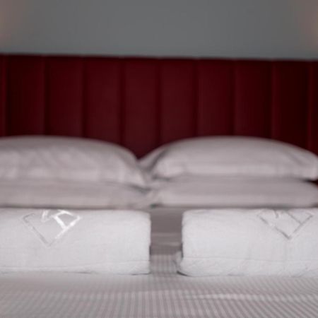 K Modern Hotel بسكييرا ديل غاردا المظهر الخارجي الصورة