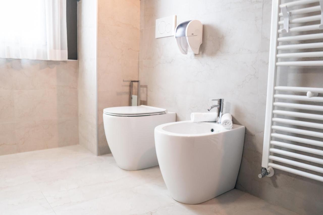 K Modern Hotel بسكييرا ديل غاردا المظهر الخارجي الصورة