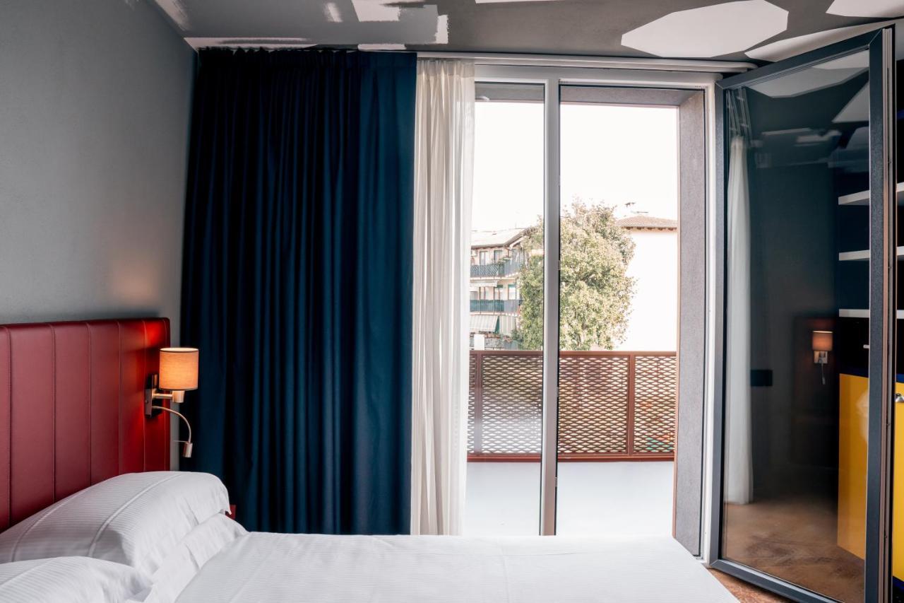 K Modern Hotel بسكييرا ديل غاردا المظهر الخارجي الصورة