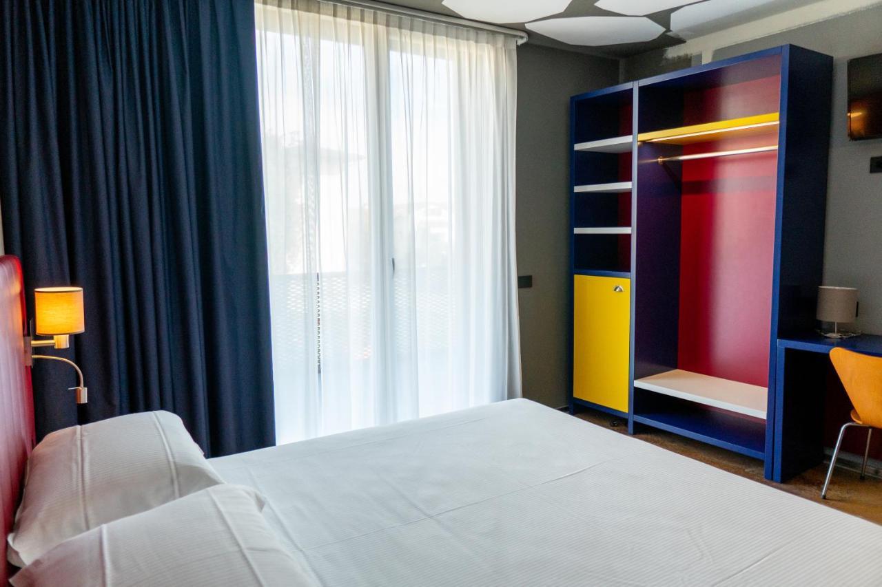 K Modern Hotel بسكييرا ديل غاردا المظهر الخارجي الصورة