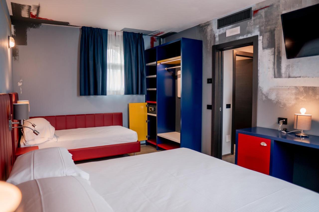 K Modern Hotel بسكييرا ديل غاردا المظهر الخارجي الصورة
