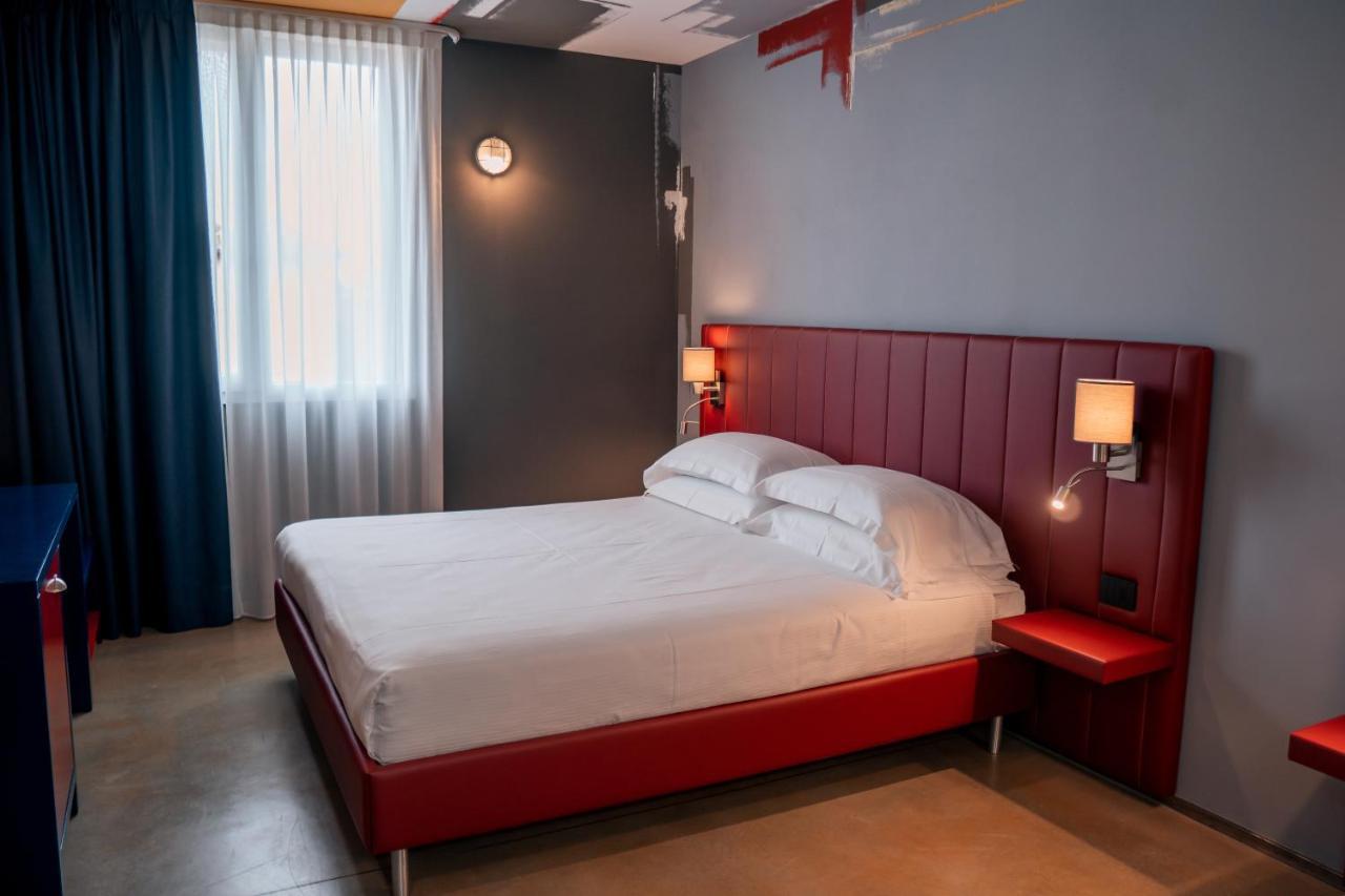 K Modern Hotel بسكييرا ديل غاردا المظهر الخارجي الصورة