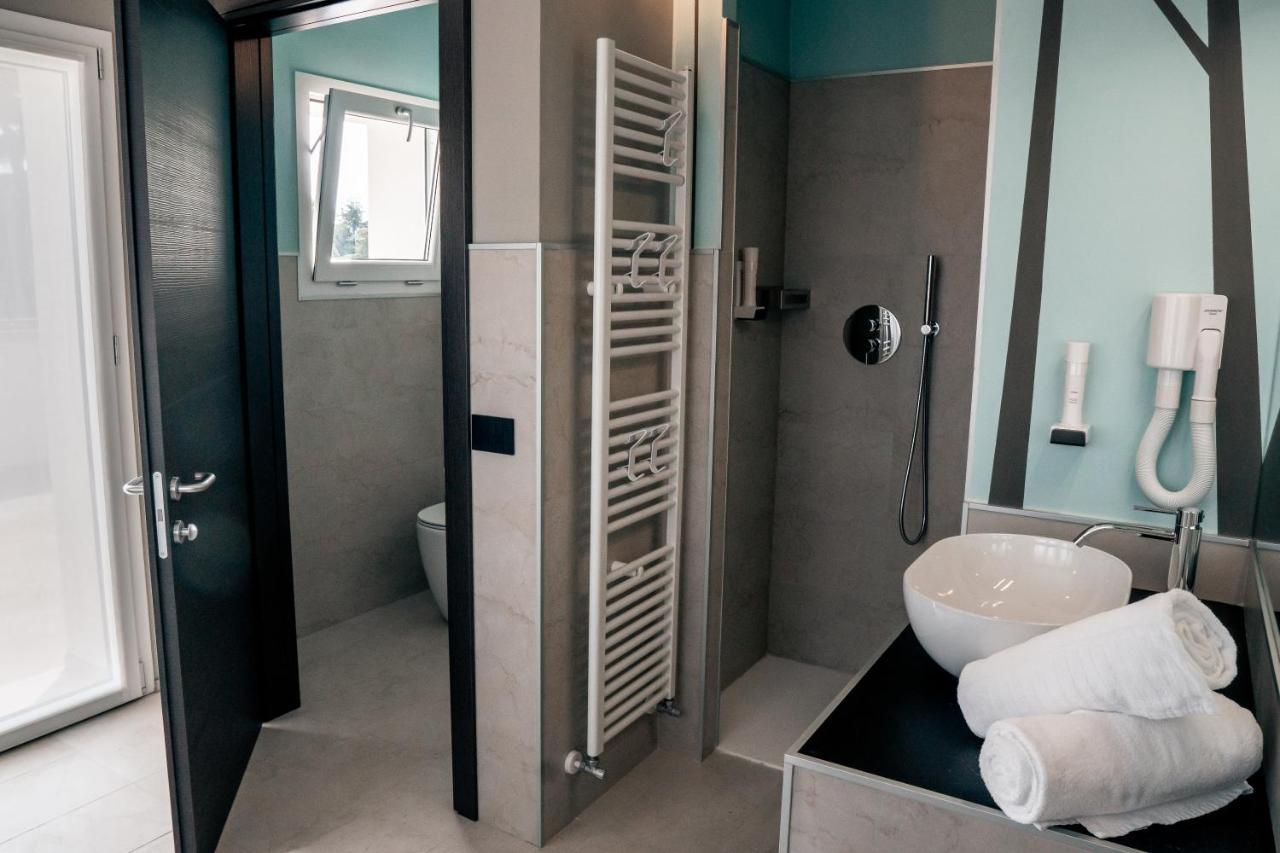 K Modern Hotel بسكييرا ديل غاردا المظهر الخارجي الصورة