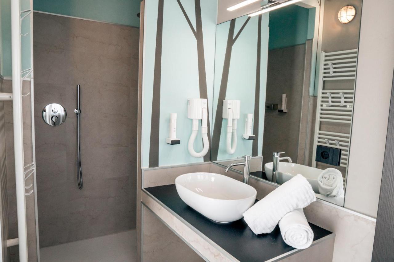 K Modern Hotel بسكييرا ديل غاردا المظهر الخارجي الصورة