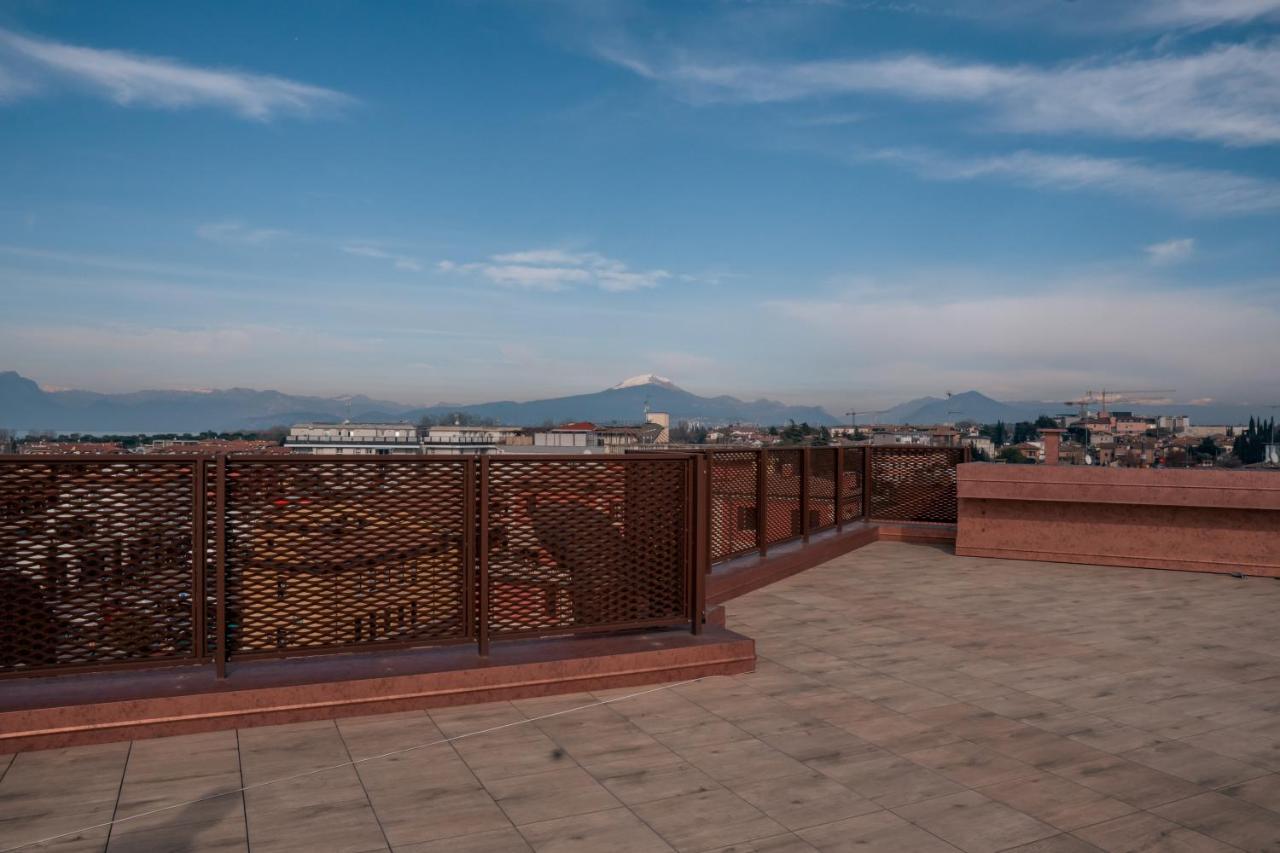 K Modern Hotel بسكييرا ديل غاردا المظهر الخارجي الصورة